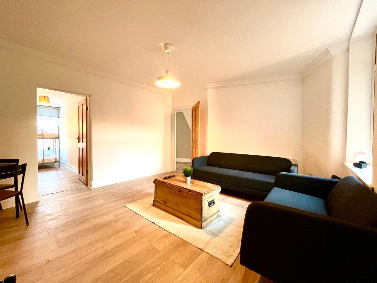 Huge Serviced Apartment With Free Parking Jesmond Экстерьер фото